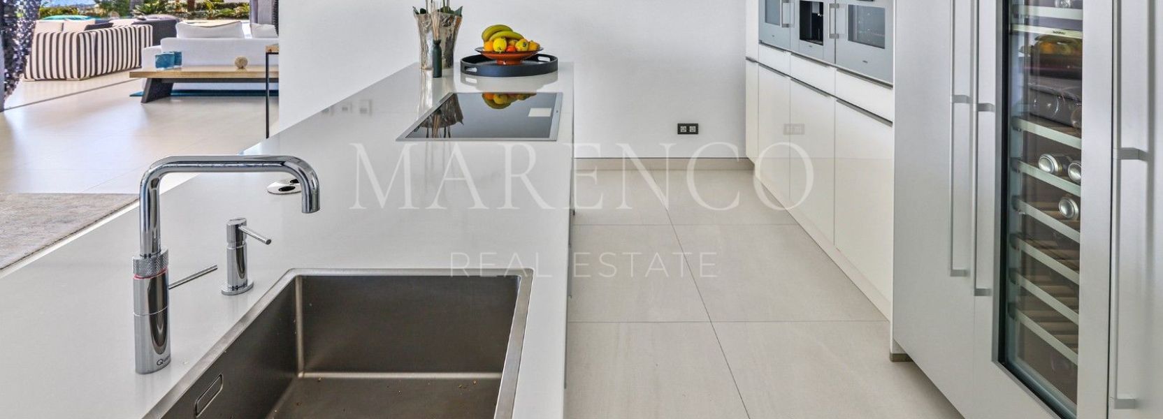 Villa  in Los Flamingos Golf, Benahavis