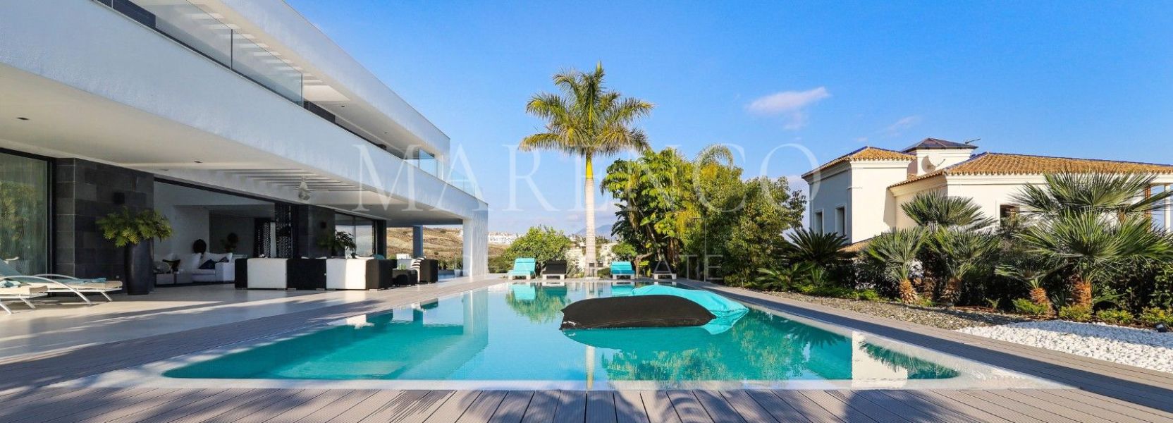 Villa  in Los Flamingos Golf, Benahavis