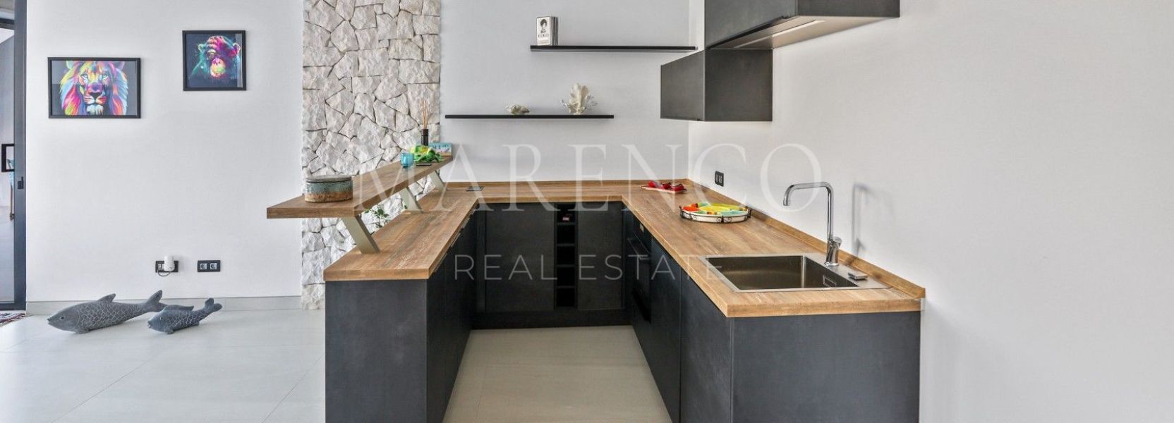 Villa  in Los Flamingos Golf, Benahavis