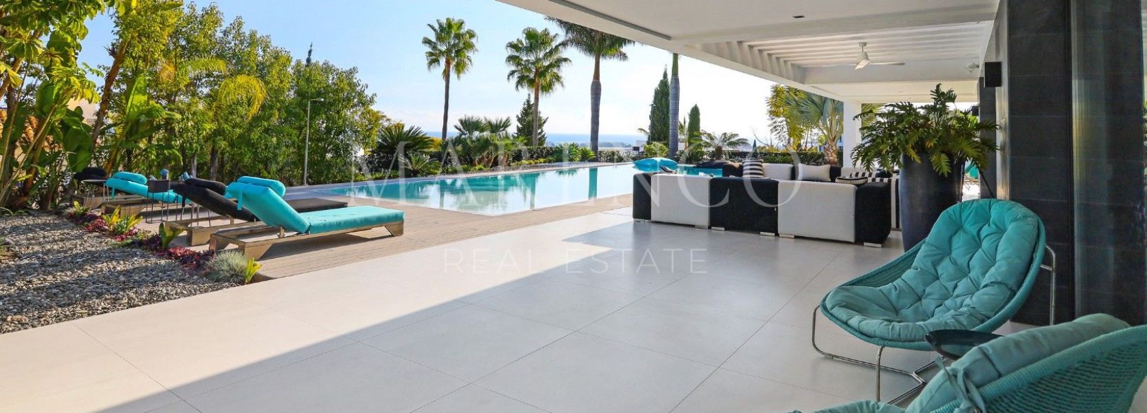 Villa  in Los Flamingos Golf, Benahavis