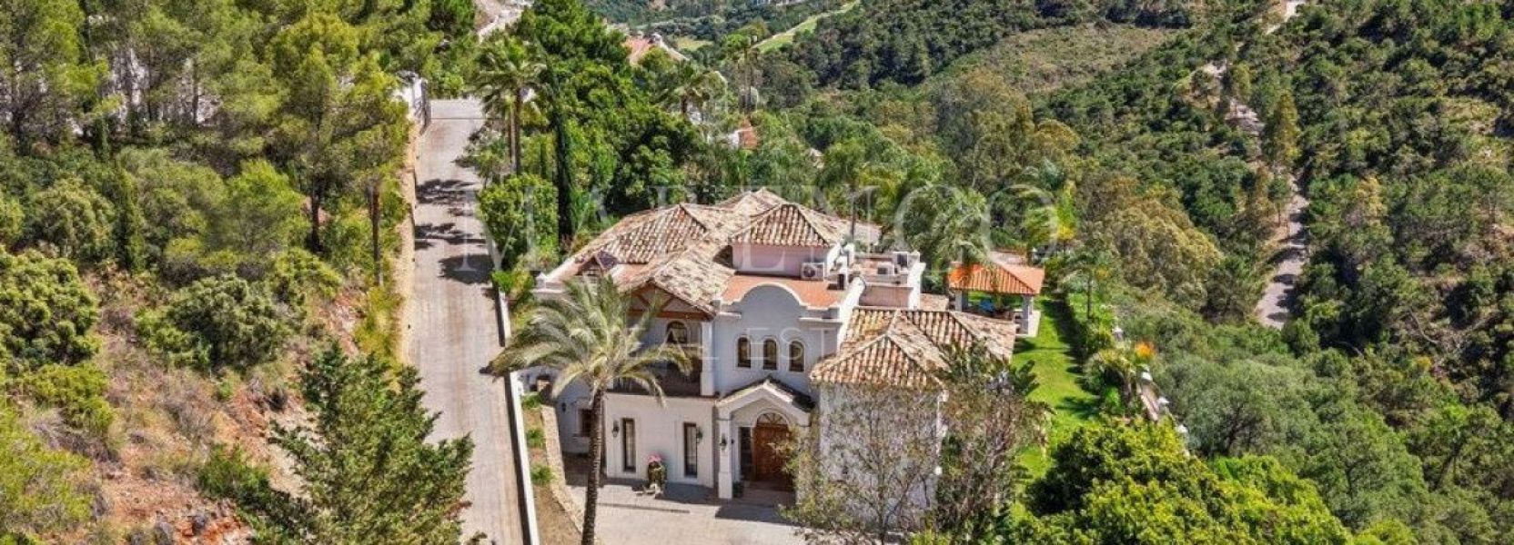 Villa in El Madroñal, Benahavis