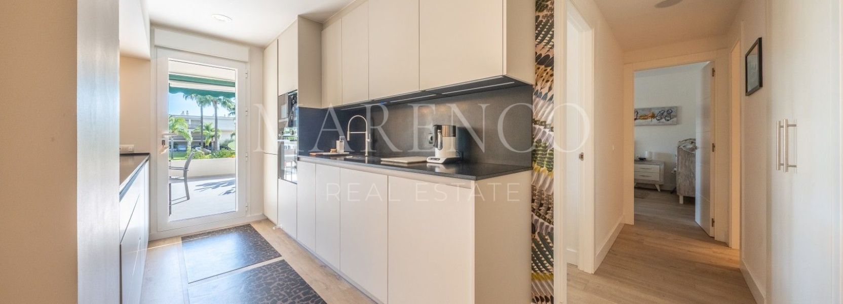 Erdgeschosswohnung in Nueva Andalucia, Marbella