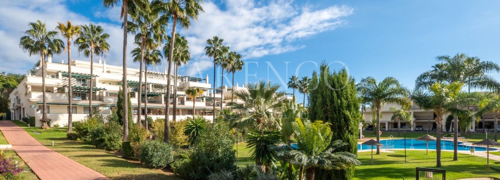 Erdgeschosswohnung in Nueva Andalucia, Marbella