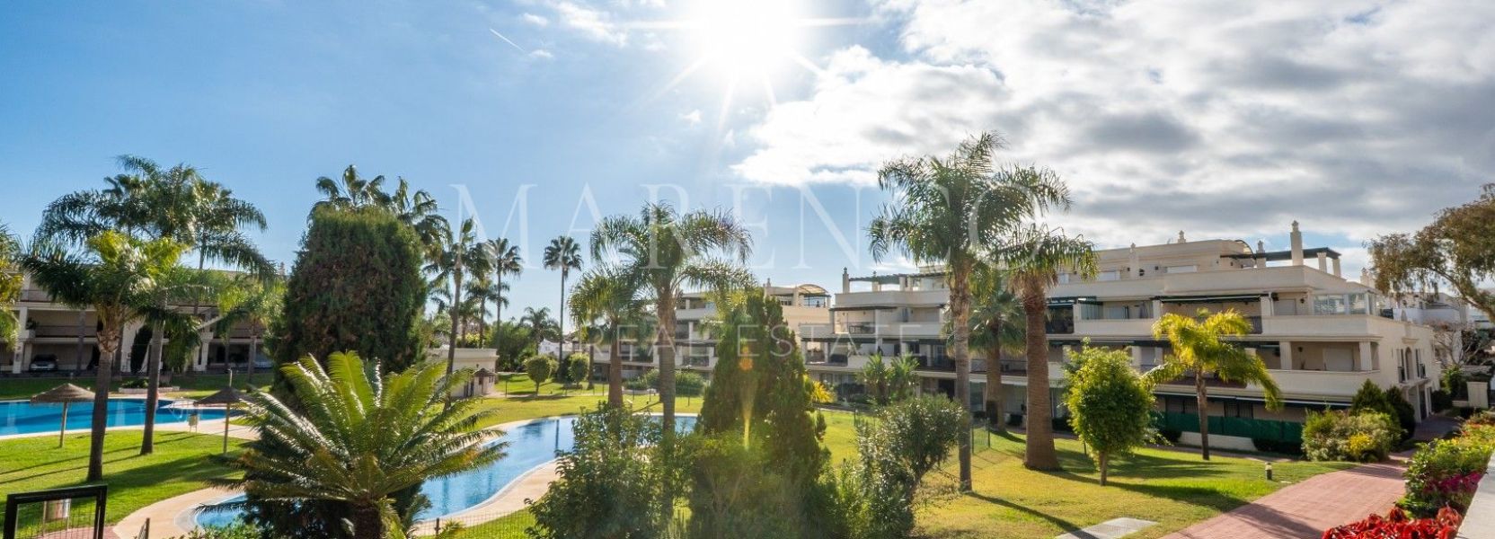 Erdgeschosswohnung in Nueva Andalucia, Marbella