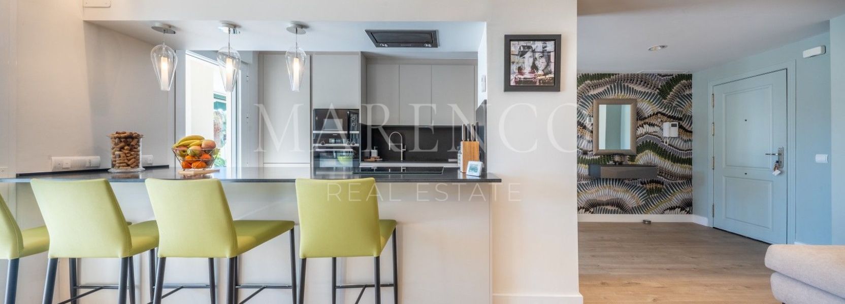 Erdgeschosswohnung in Nueva Andalucia, Marbella