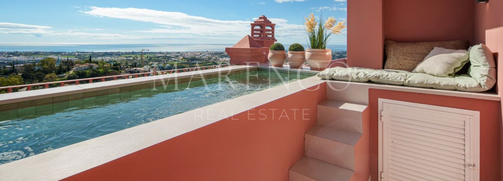 Atico Duplex  en Monte Halcones, Benahavis