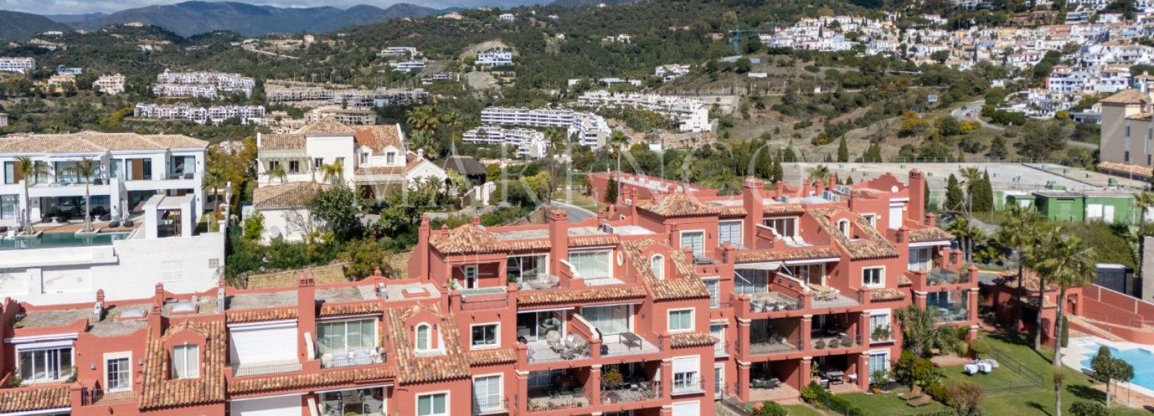 Atico Duplex  en Monte Halcones, Benahavis