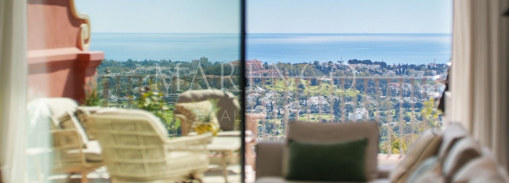 Atico Duplex  en Monte Halcones, Benahavis