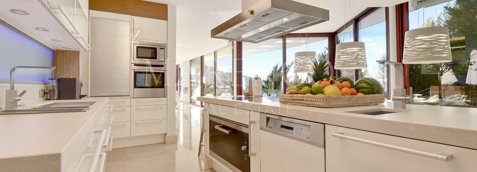 Villa en Los Naranjos, Nueva Andalucia, Marbella
