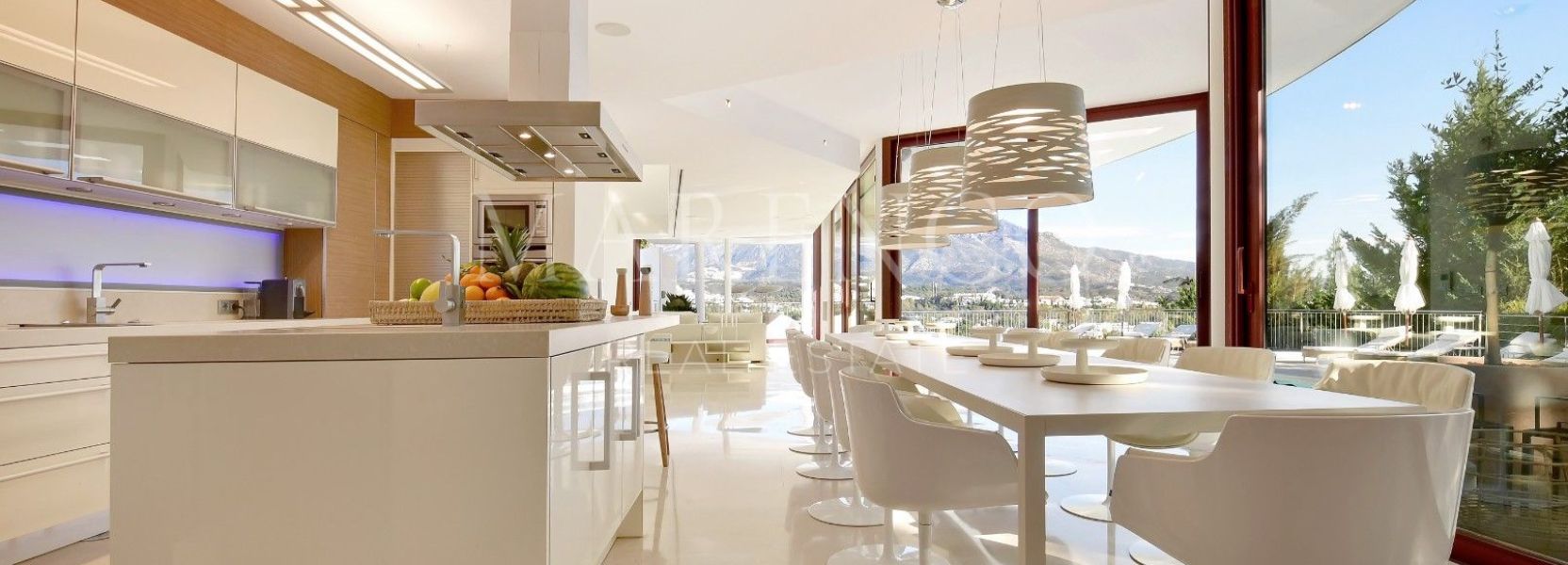 Villa en Los Naranjos, Nueva Andalucia, Marbella