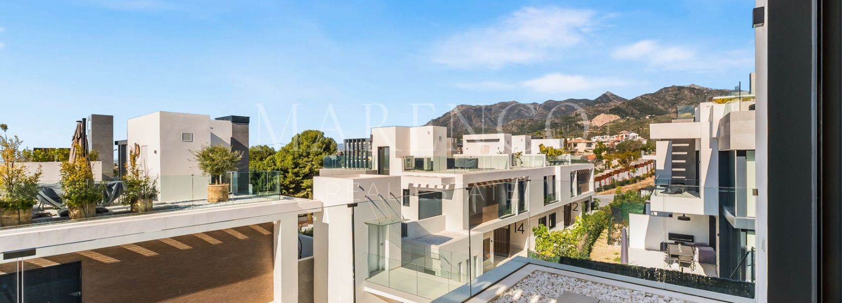 Villa Pareada  en Rio Real, Marbella Este, Marbella
