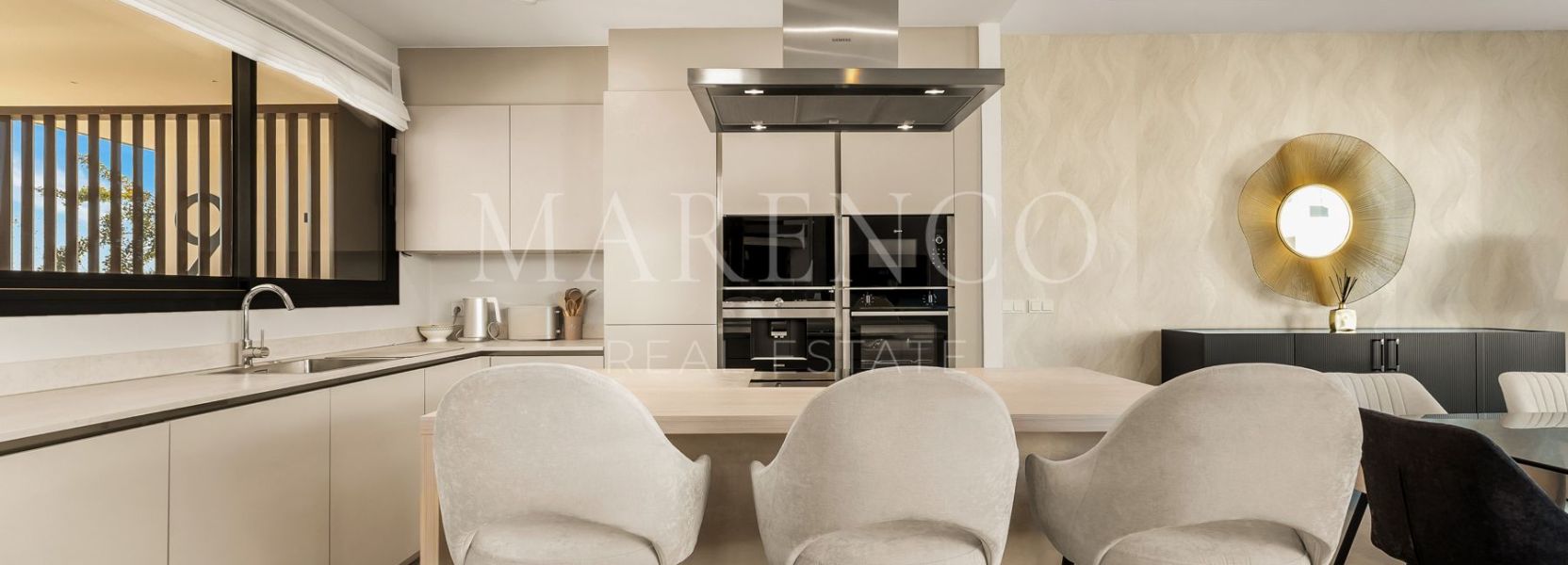 Villa Pareada  en Rio Real, Marbella Este, Marbella