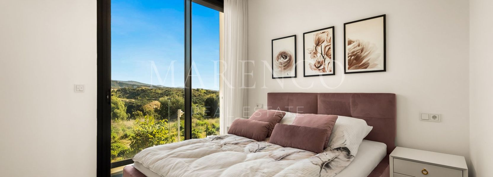 Villa Pareada  en Rio Real, Marbella Este, Marbella