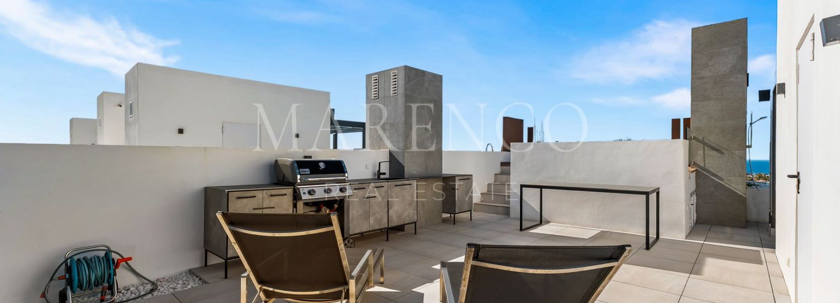 Villa Pareada  en Rio Real, Marbella Este, Marbella