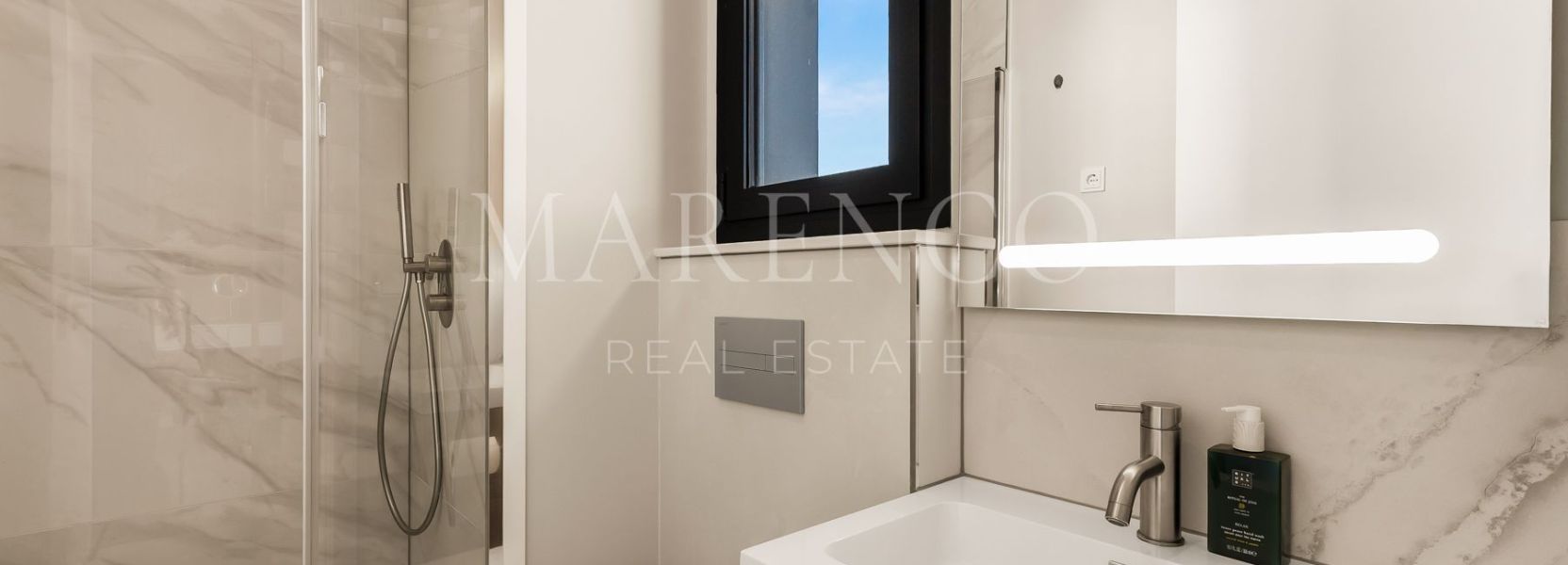 Villa Pareada  en Rio Real, Marbella Este, Marbella
