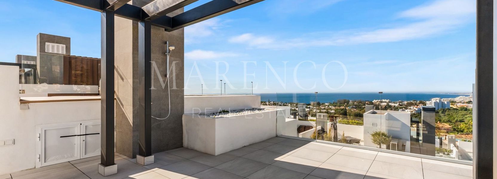Villa Pareada  en Rio Real, Marbella Este, Marbella