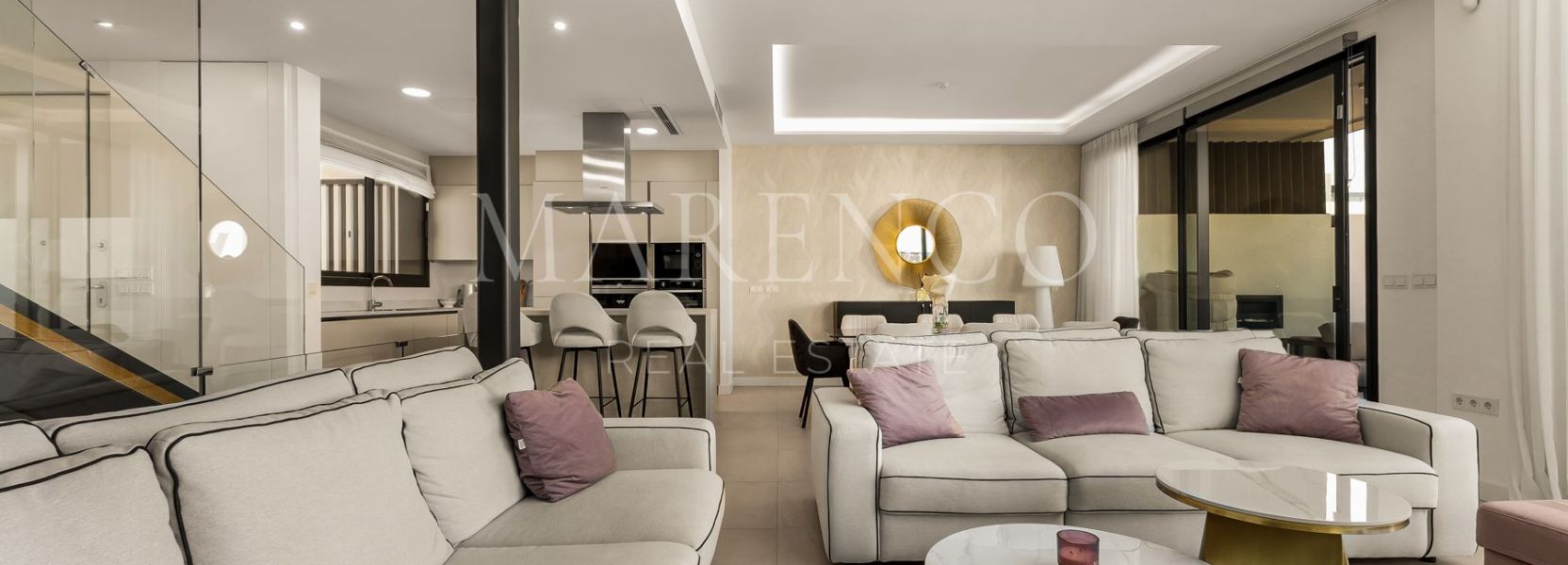 Villa Pareada  en Rio Real, Marbella Este, Marbella