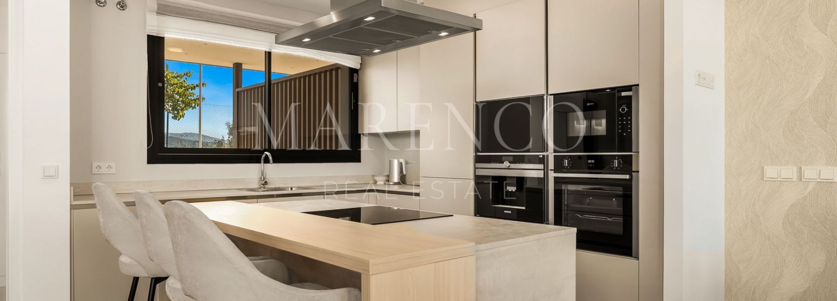 Villa Pareada  en Rio Real, Marbella Este, Marbella