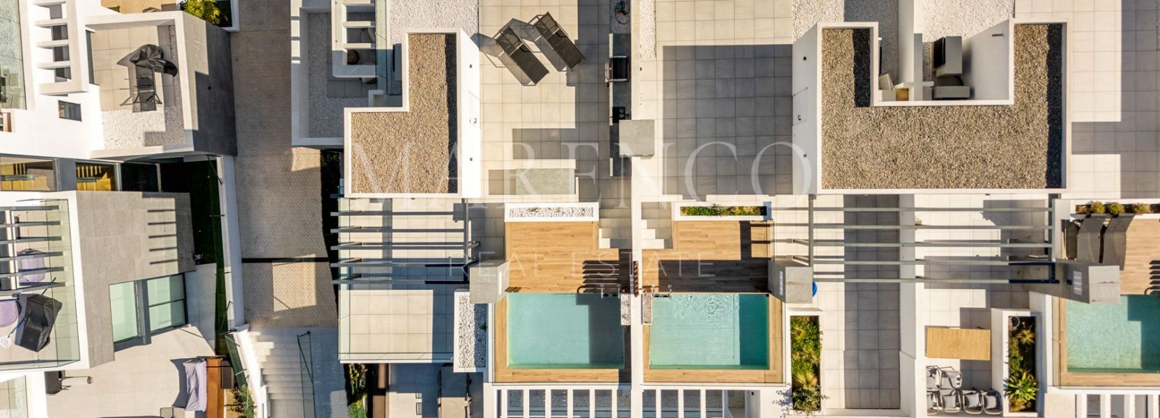 Villa Pareada  en Rio Real, Marbella Este, Marbella