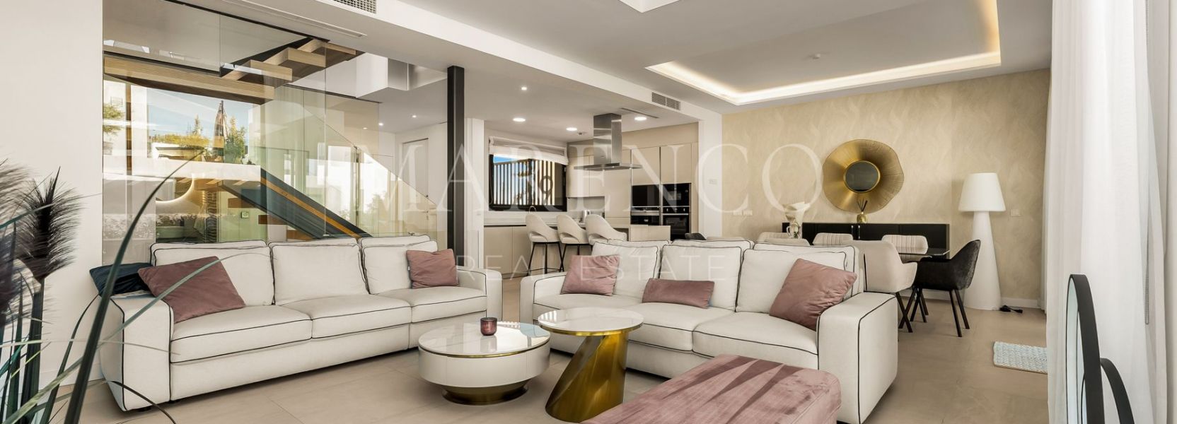 Villa Pareada  en Rio Real, Marbella Este, Marbella