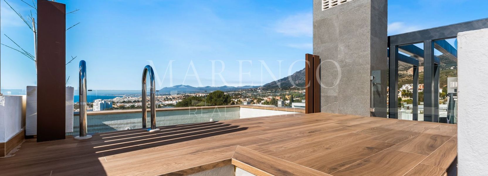 Villa Pareada  en Rio Real, Marbella Este, Marbella