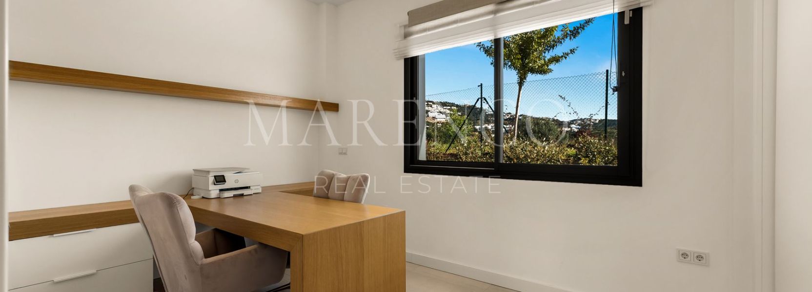 Villa Pareada  en Rio Real, Marbella Este, Marbella