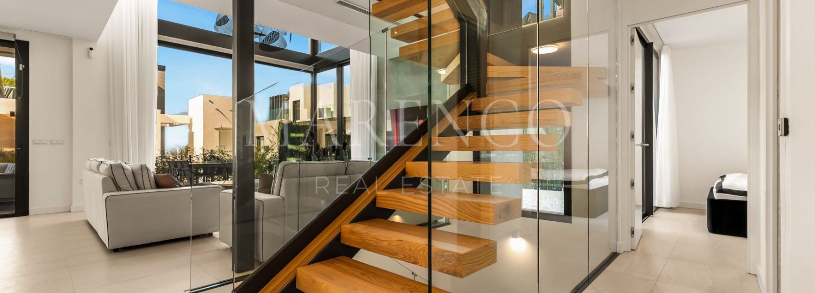 Villa Pareada  en Rio Real, Marbella Este, Marbella