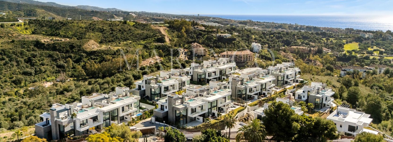 Villa Pareada  en Rio Real, Marbella Este, Marbella