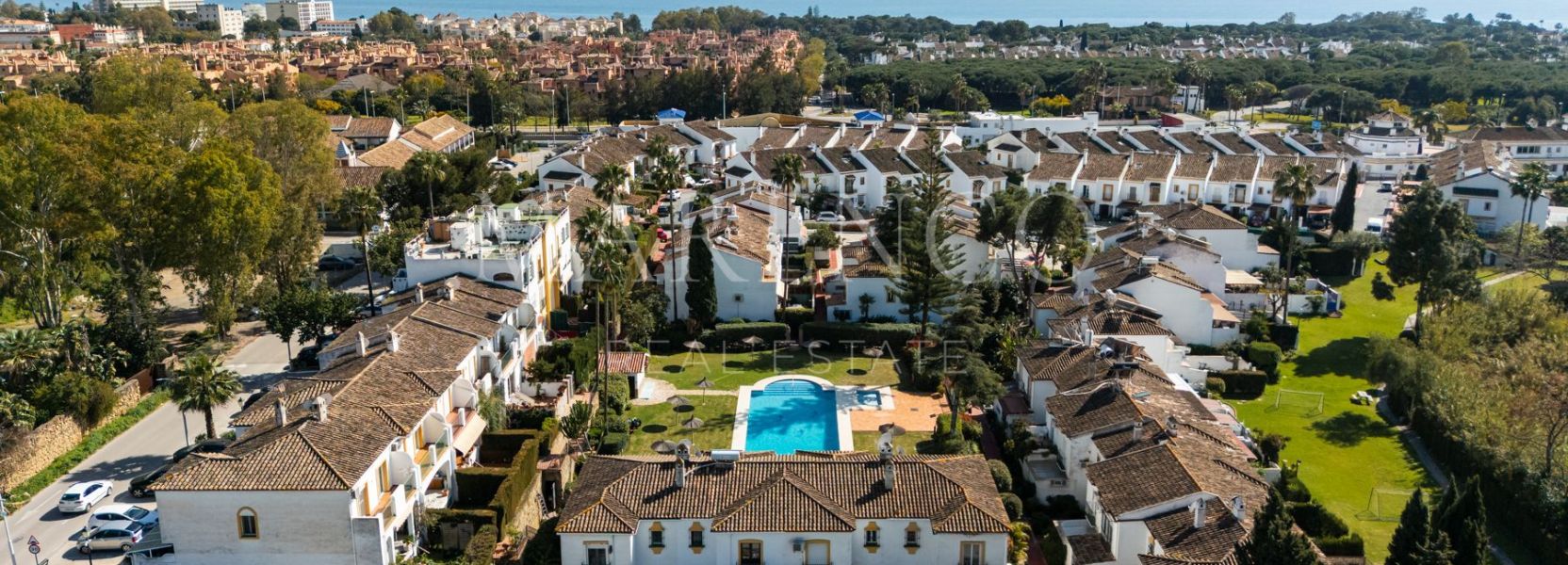 Reihenhaus in El Campanario, Estepona Ost, Estepona