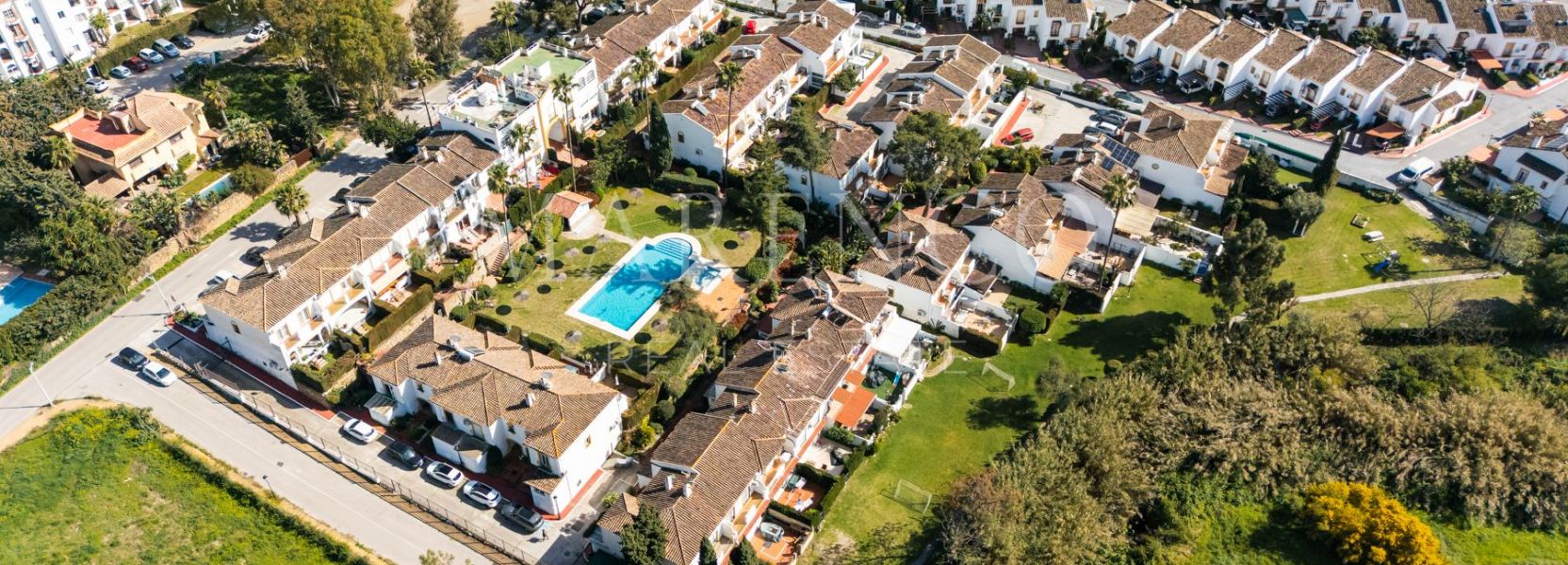 Reihenhaus in El Campanario, Estepona Ost, Estepona