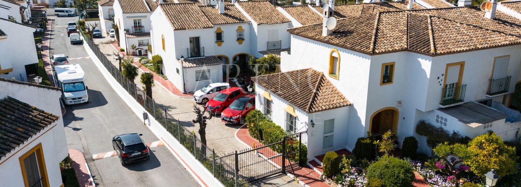 Reihenhaus in El Campanario, Estepona Ost, Estepona