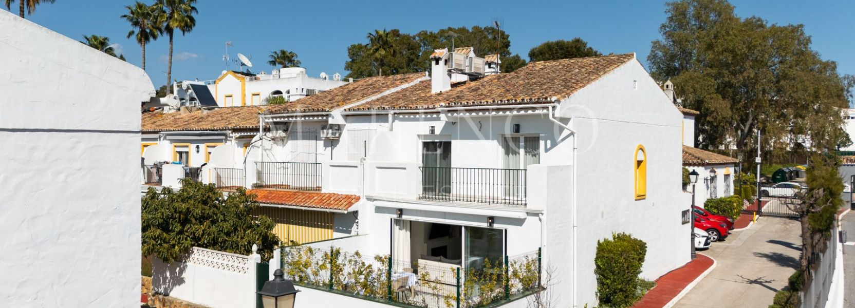 Reihenhaus in El Campanario, Estepona Ost, Estepona