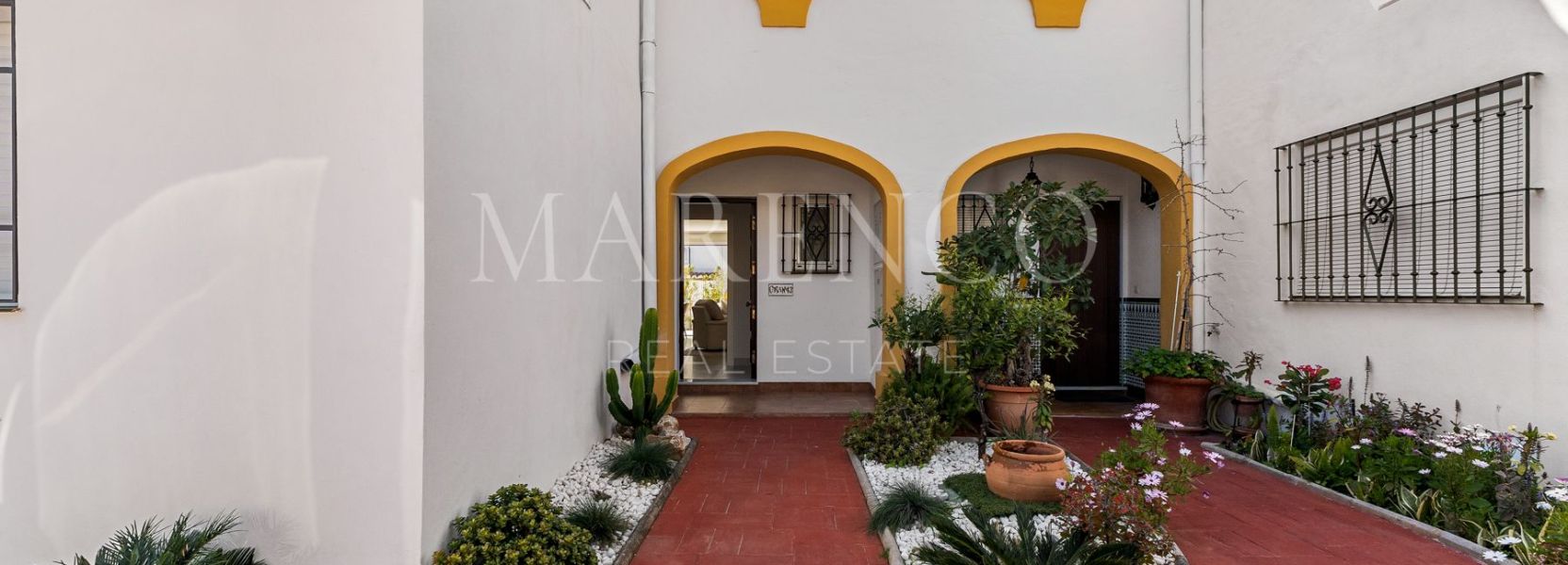 Reihenhaus in El Campanario, Estepona Ost, Estepona
