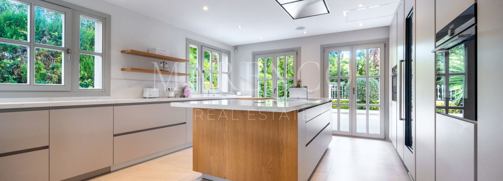 Villa in Los Naranjos Golf, Nueva Andalucia, Marbella