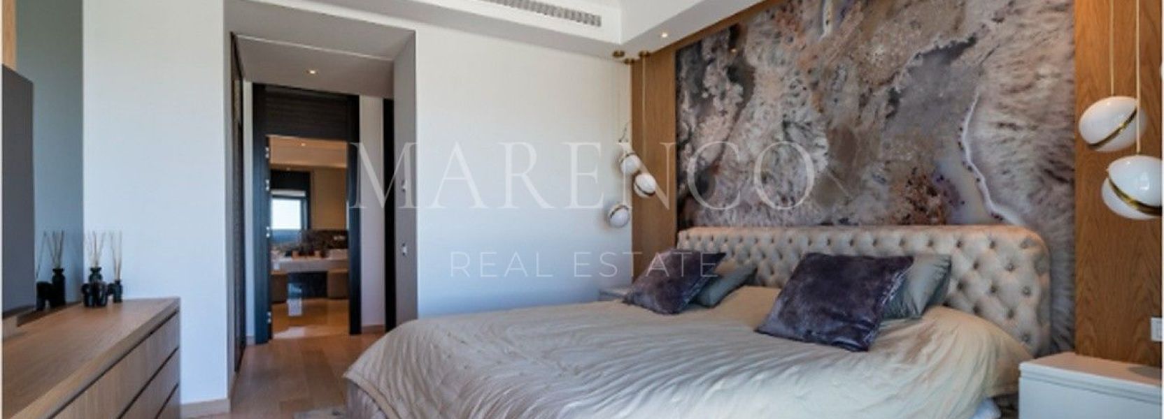 Villa in Los Flamingos Golf, Benahavis
