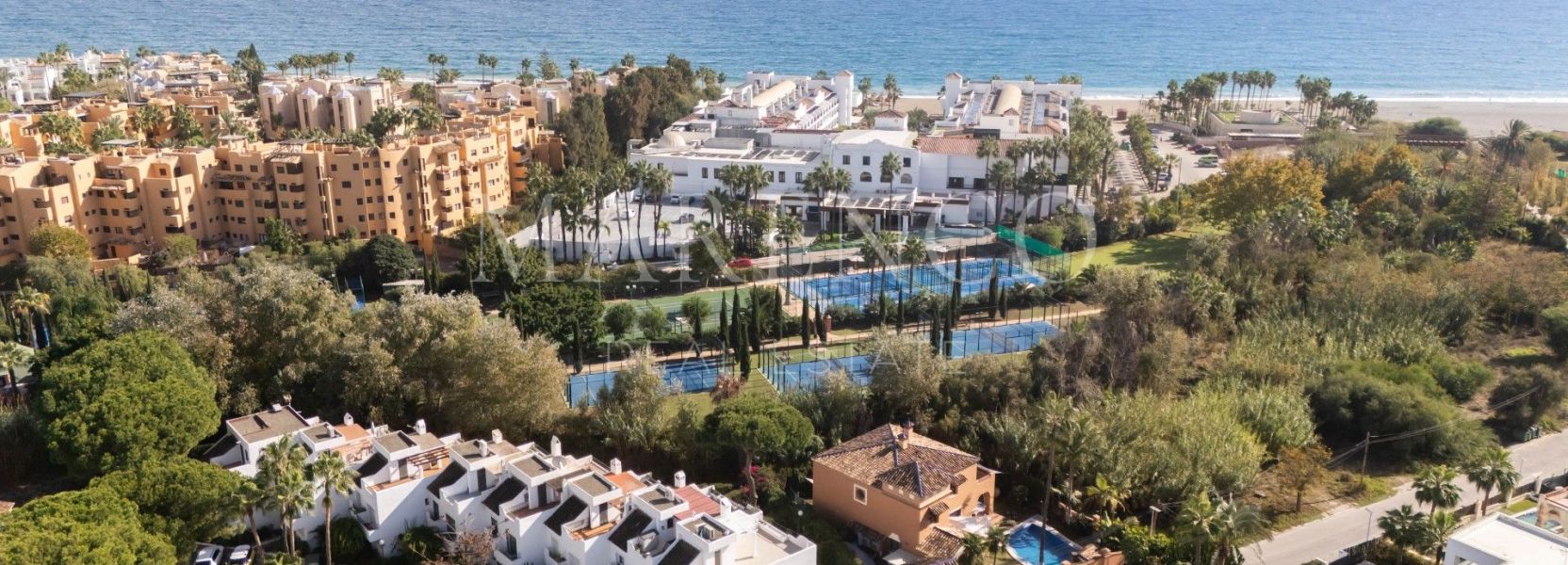 Town House in New Golden Mile, Estepona East, Estepona