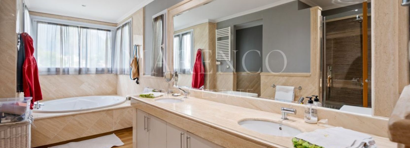 Apartment  in Marbella Golden Mile, Marbella