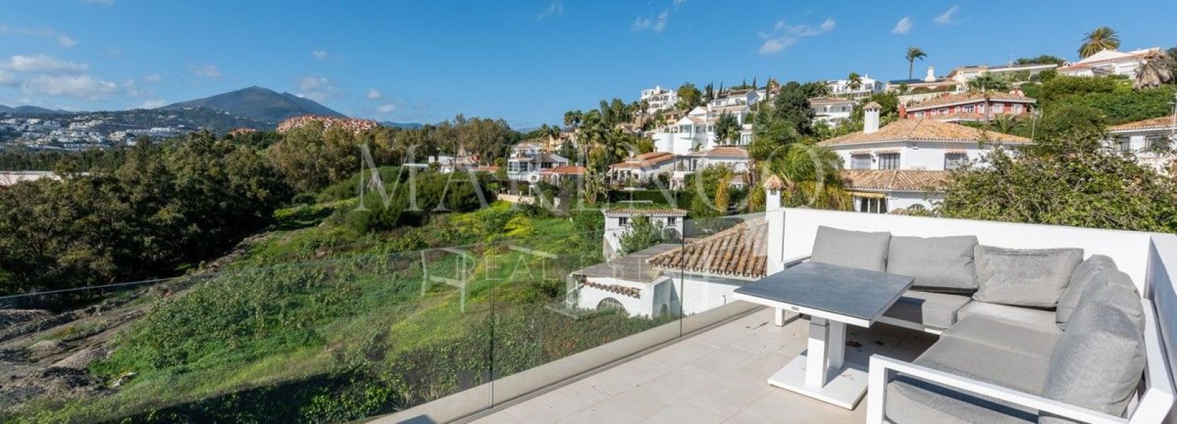 Villa Pareada en Nueva Andalucia, Marbella