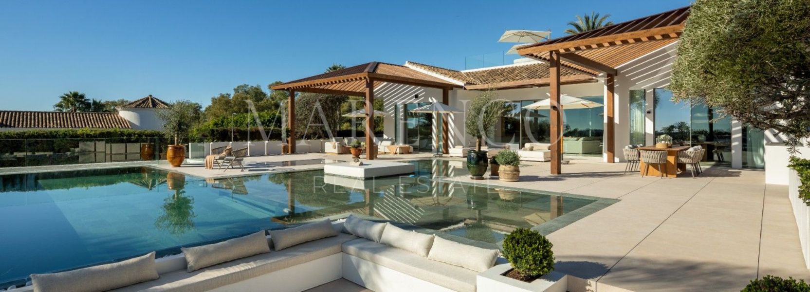 Villa in La Cerquilla, Nueva Andalucia, Marbella