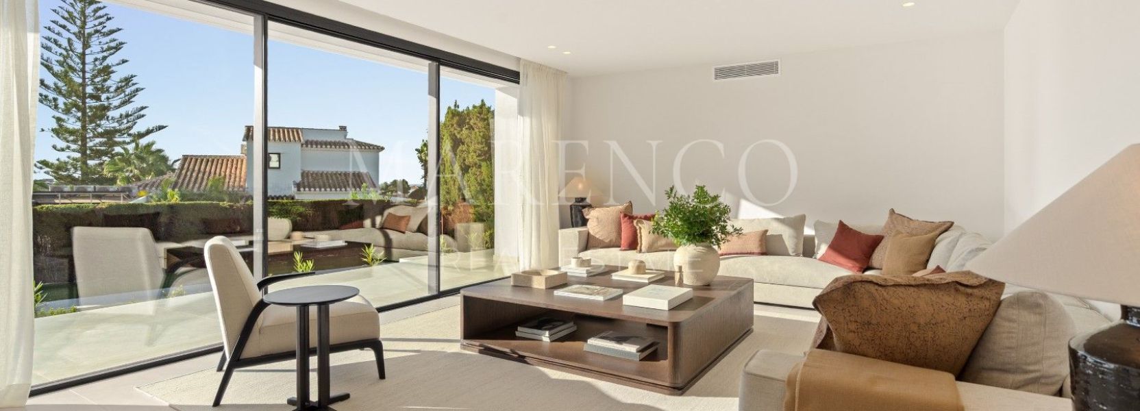 Villa in Elviria, Marbella East, Marbella