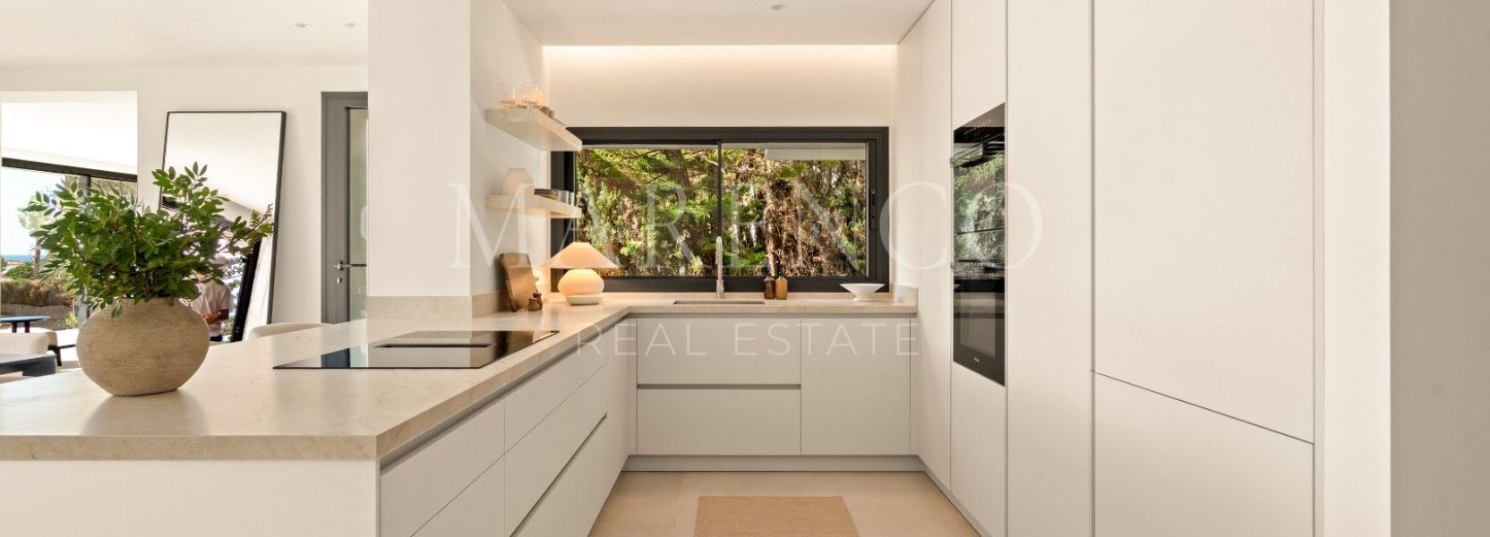 Villa in Elviria, Marbella East, Marbella