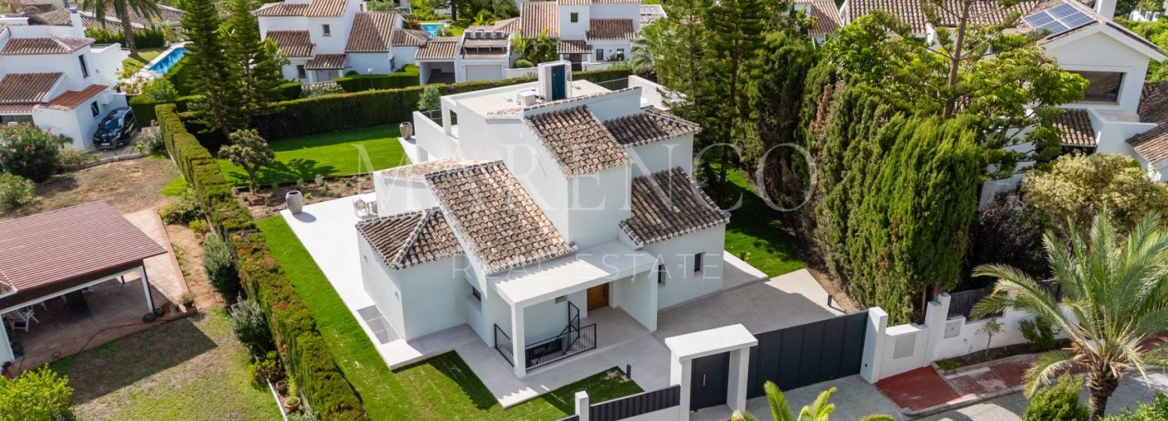 Villa in Elviria, Marbella East, Marbella