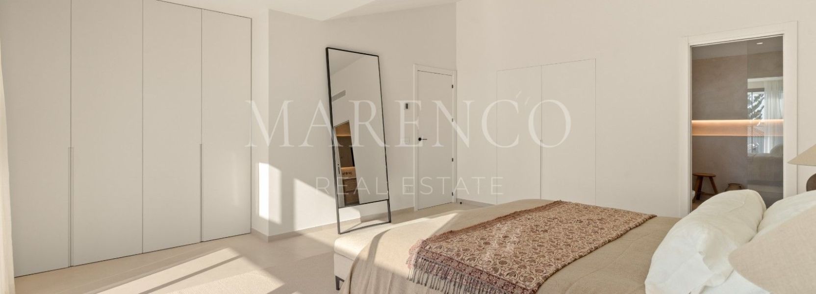 Villa in Elviria, Marbella East, Marbella