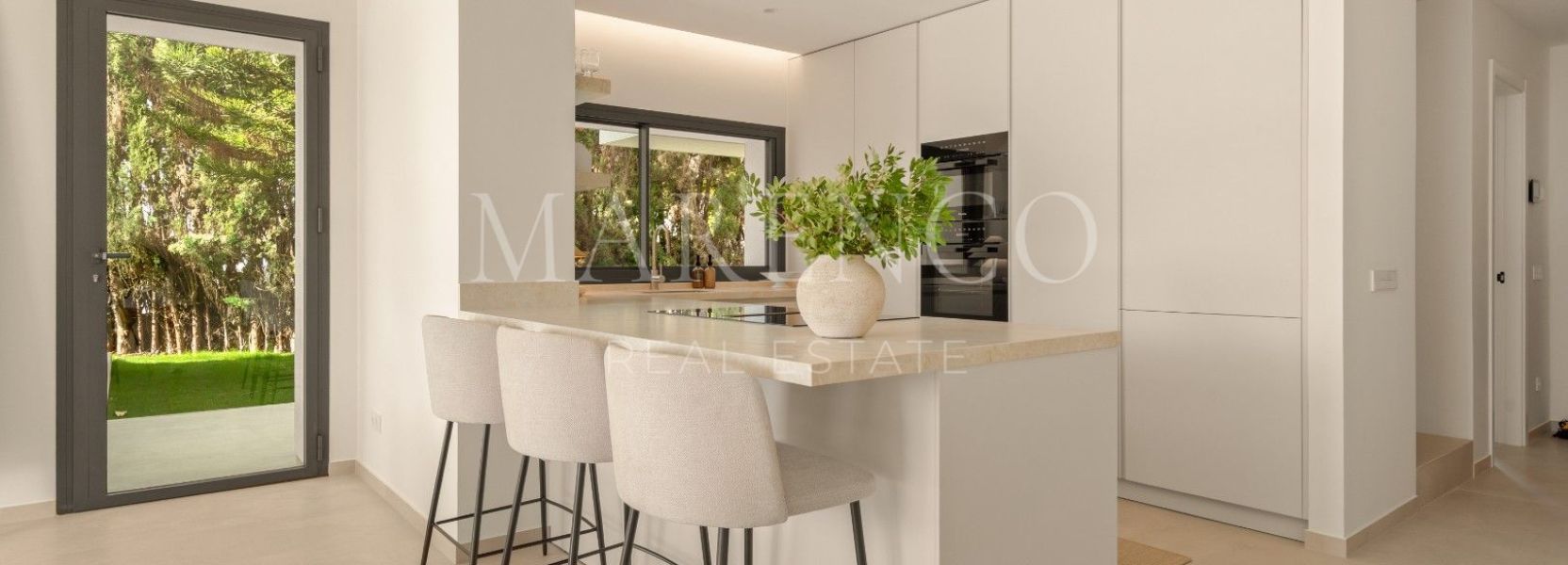Villa in Elviria, Marbella East, Marbella