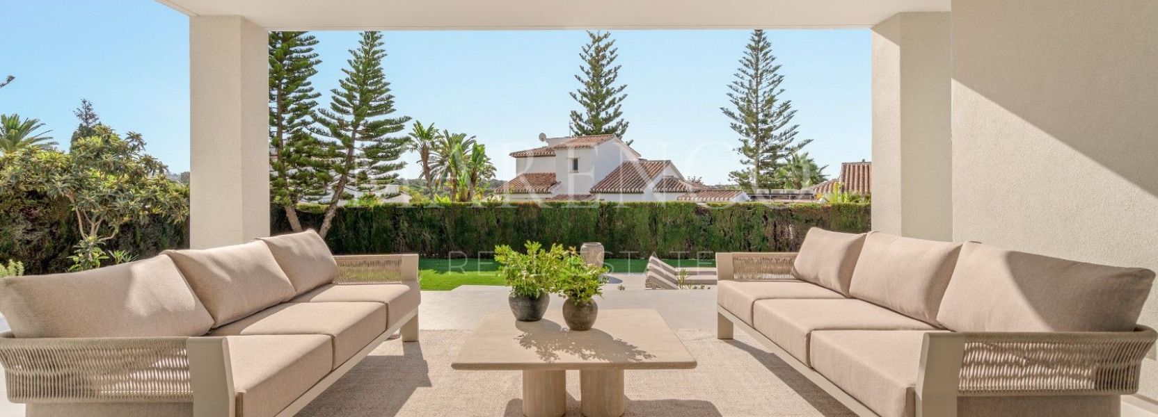 Villa in Elviria, Marbella East, Marbella