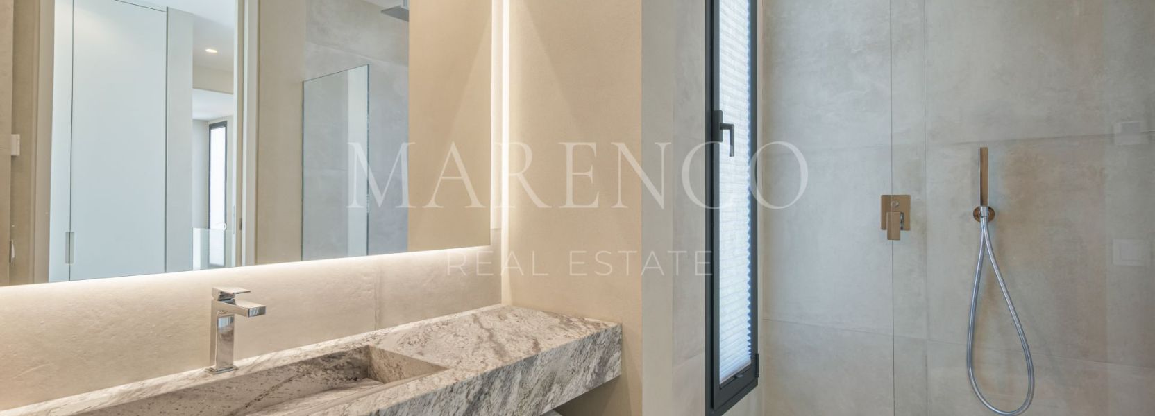 Villa  en New Golden Mile, Estepona Este, Estepona