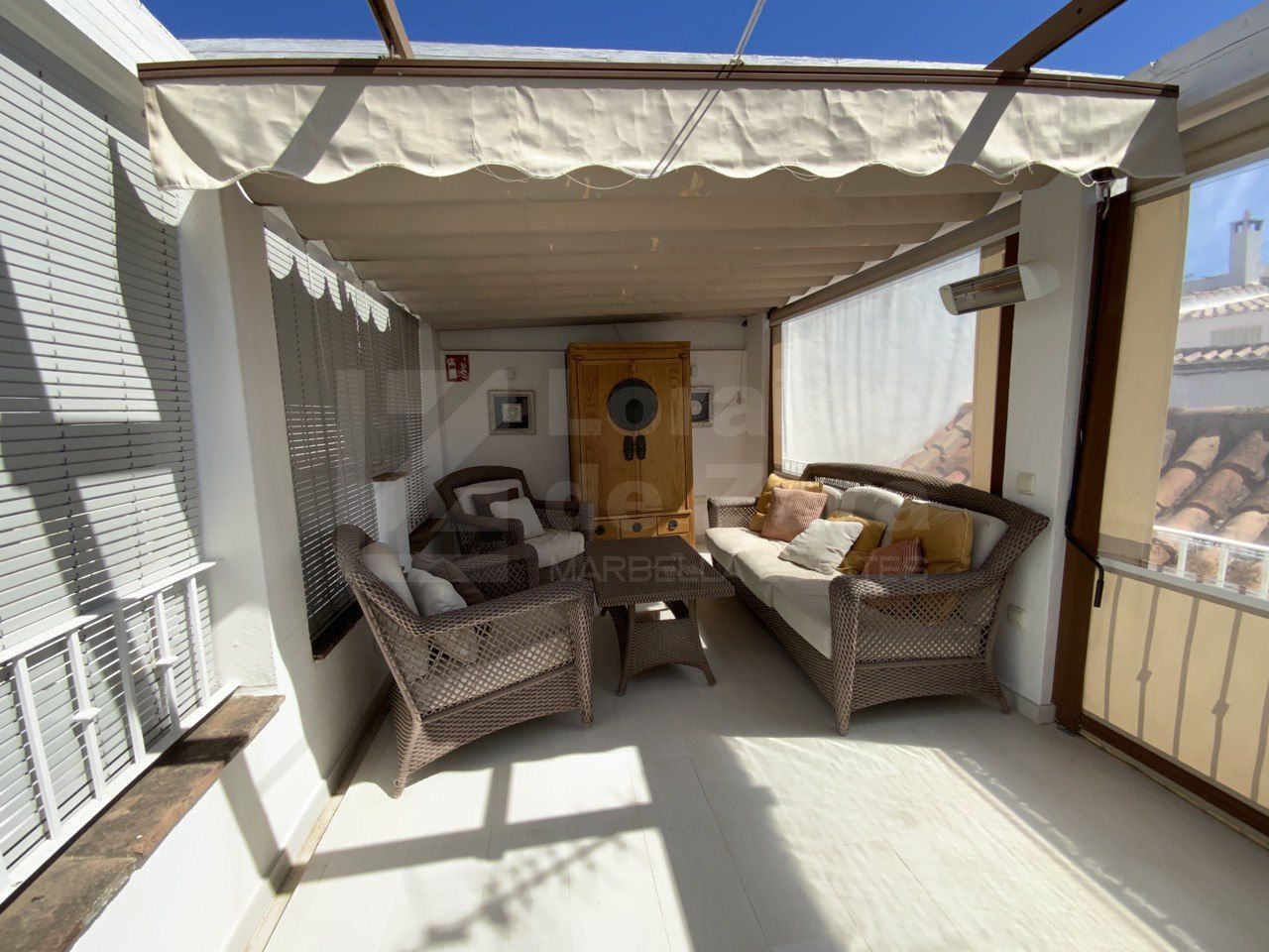 Maravillosa casamata de tres plantas con licencia turística situada en la zona más icónica del casco antiguo de Marbella