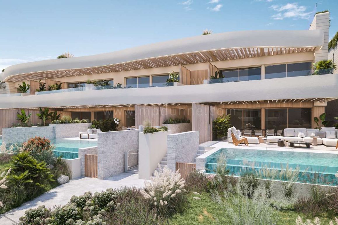 Beachfront Residences and Villas in Marbella East