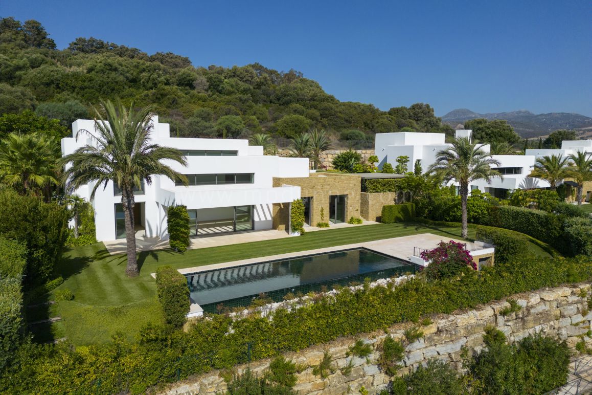 Modern 5 Bedroom Home in Finca Cortesín, Casares.