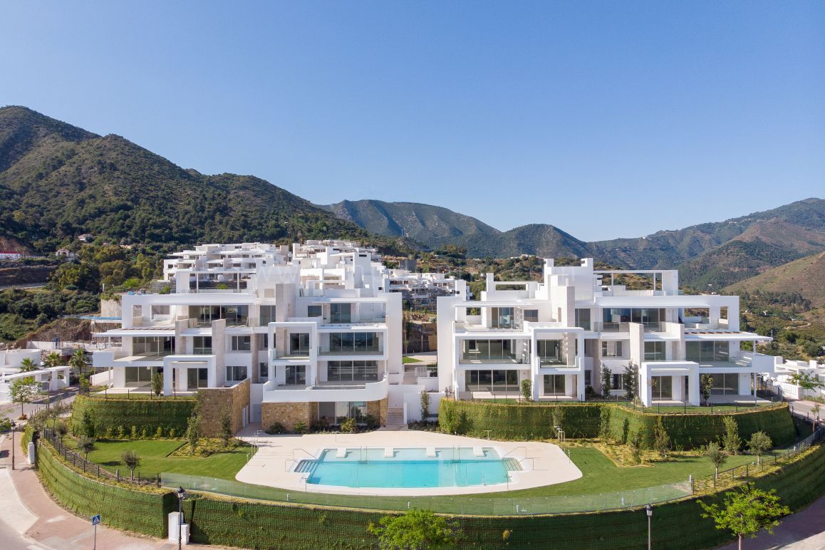 Nueva Promoción de Estilo Contemporáneo Palo Alto junto a Marbella
